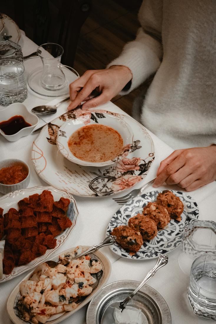 Paylaşılan meze tabakları